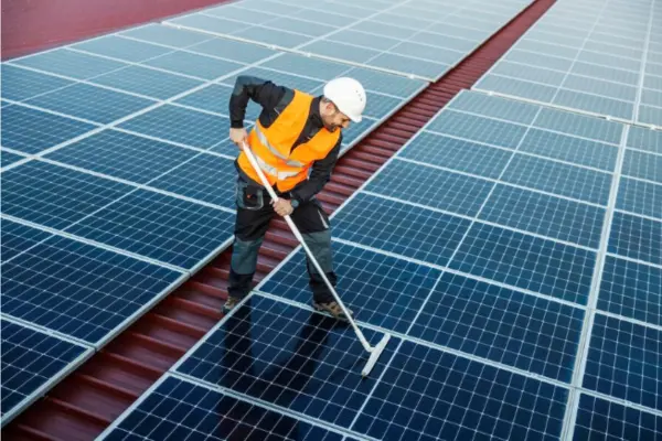 Waterless Solar Panel Cleaning